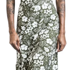 "Corset Front Midi Dress" Mittellanges Kleid Grün/weiß Von QED London -Angebote Weib Zauber Store 541605wa